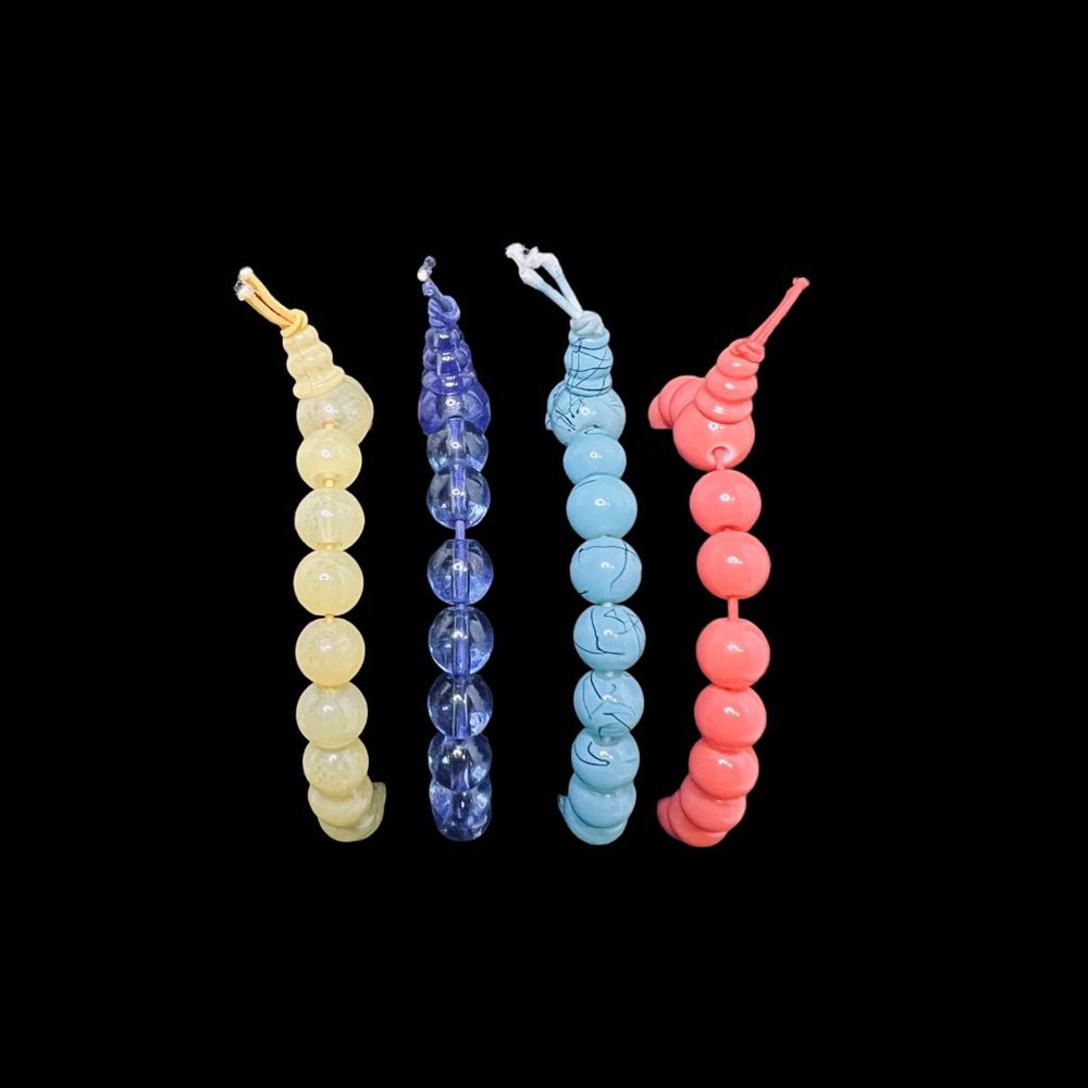 Lot Of 4 Beaded Stretch Bracelets - Blue, Aqua, Yellow & Coral (4791)